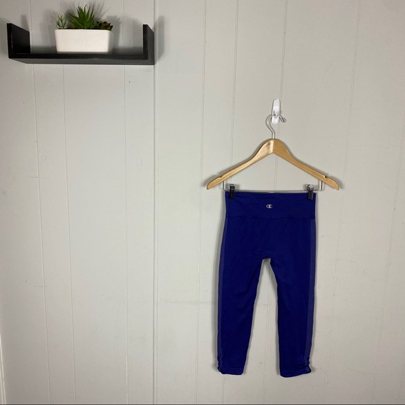🛍2/$20: CHAMPION Cropped Compression Leggings - Picture 5 of 10